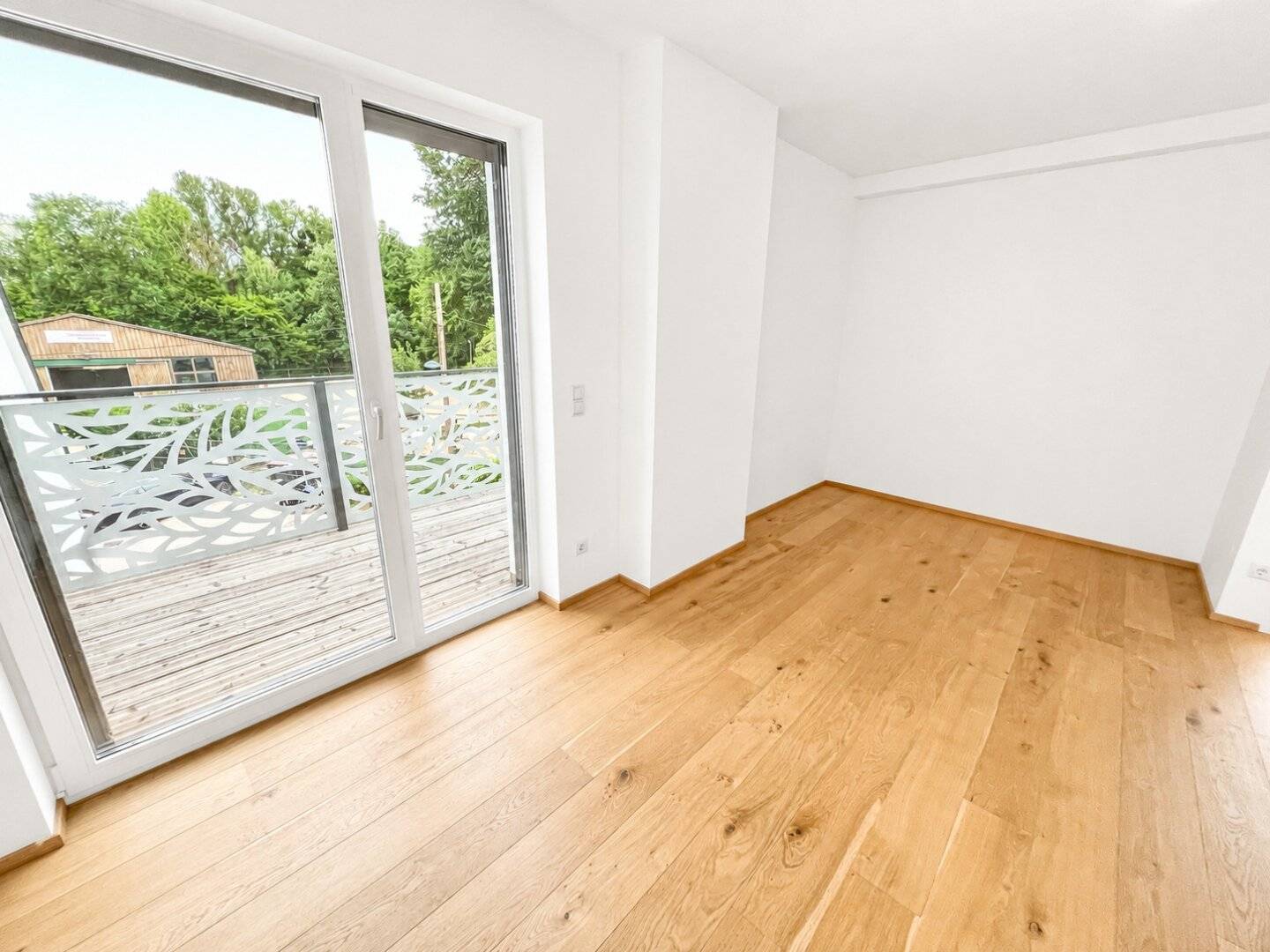 Commission-free! Modern 2.5-room maisonette apartment first occupancy with high-quality fittings, air conditioning, underground garage and large southeast terrace Directly at the Prater