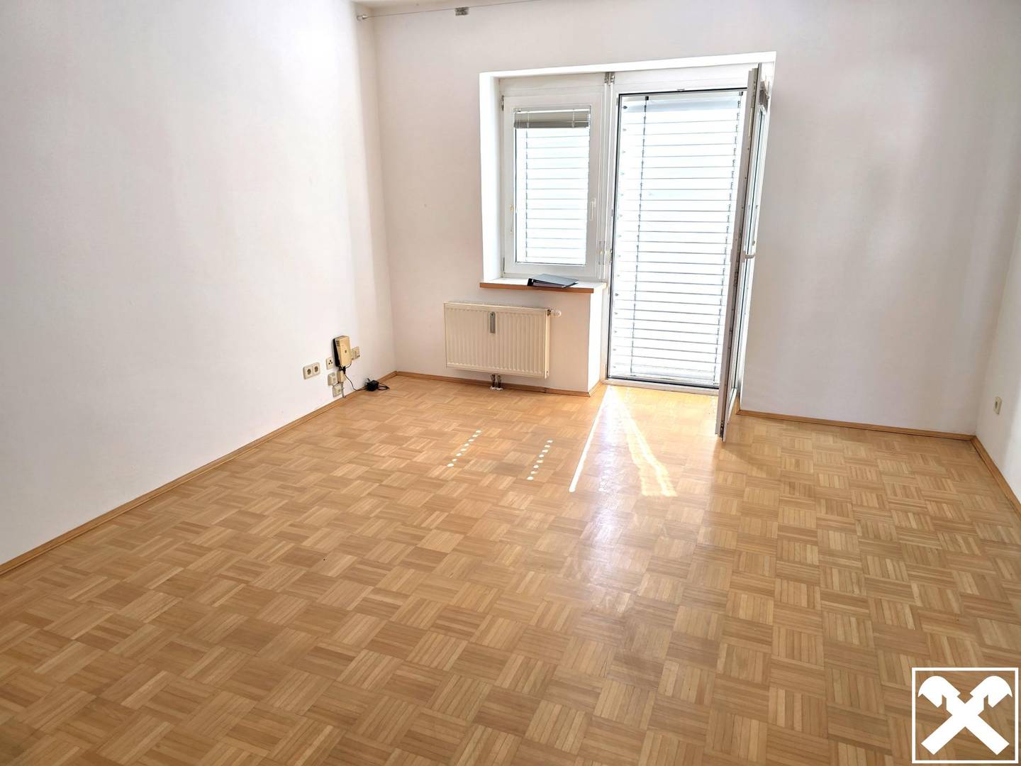 Lichtdurchflutete Wohnung im Zentrum mit großer Terrasse und Aufzug