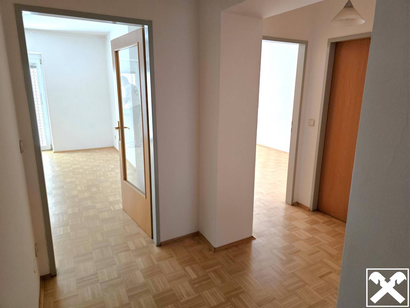 Lichtdurchflutete Wohnung im Zentrum mit großer Terrasse und Aufzug