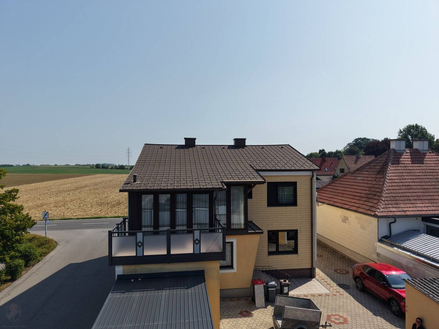 Großzügiges Wohnhaus mit Terrasse, Garage und viel Platz in Atzenbrugg