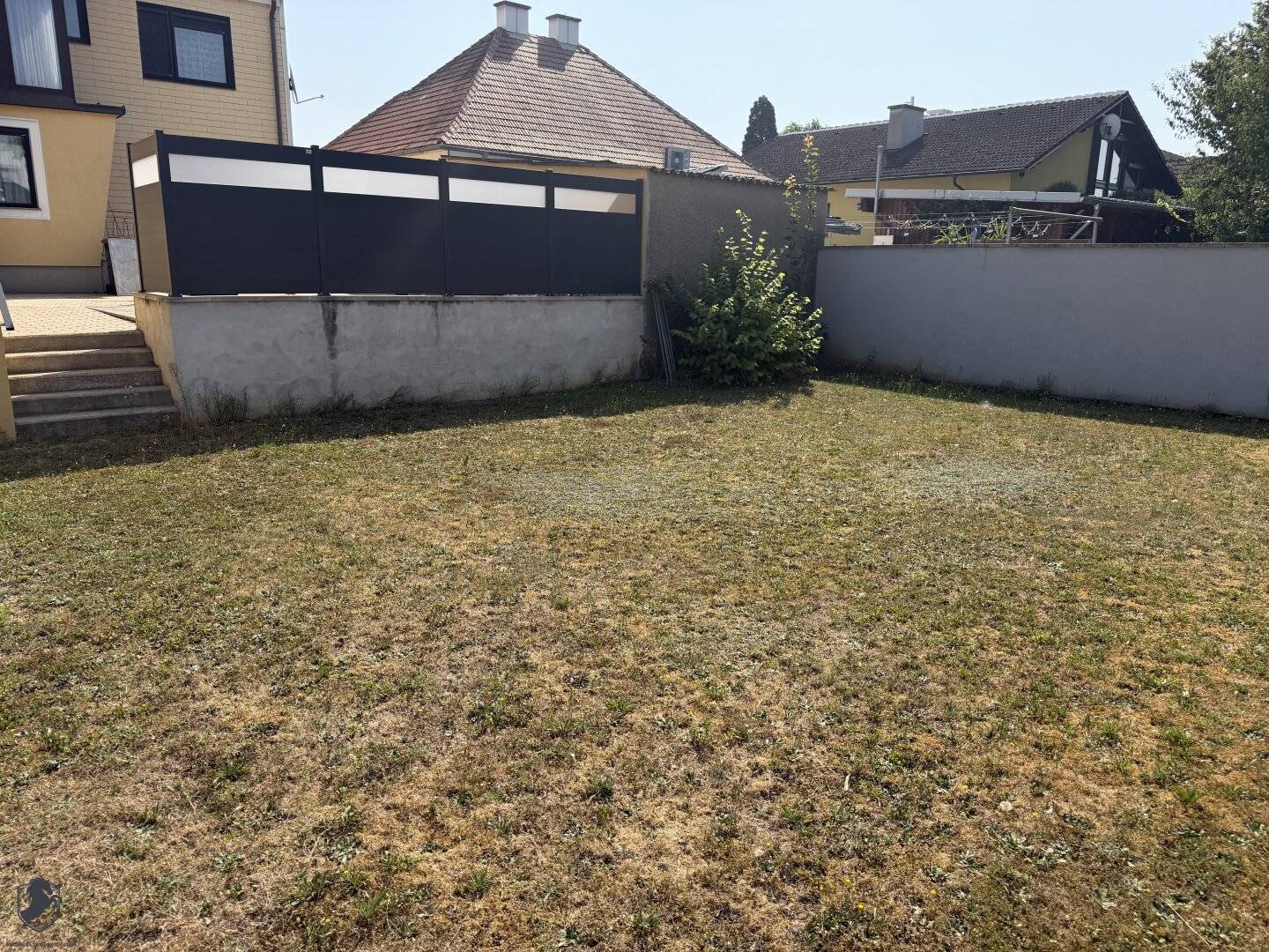 Großzügiges Wohnhaus mit Terrasse, Garage und viel Platz in Atzenbrugg