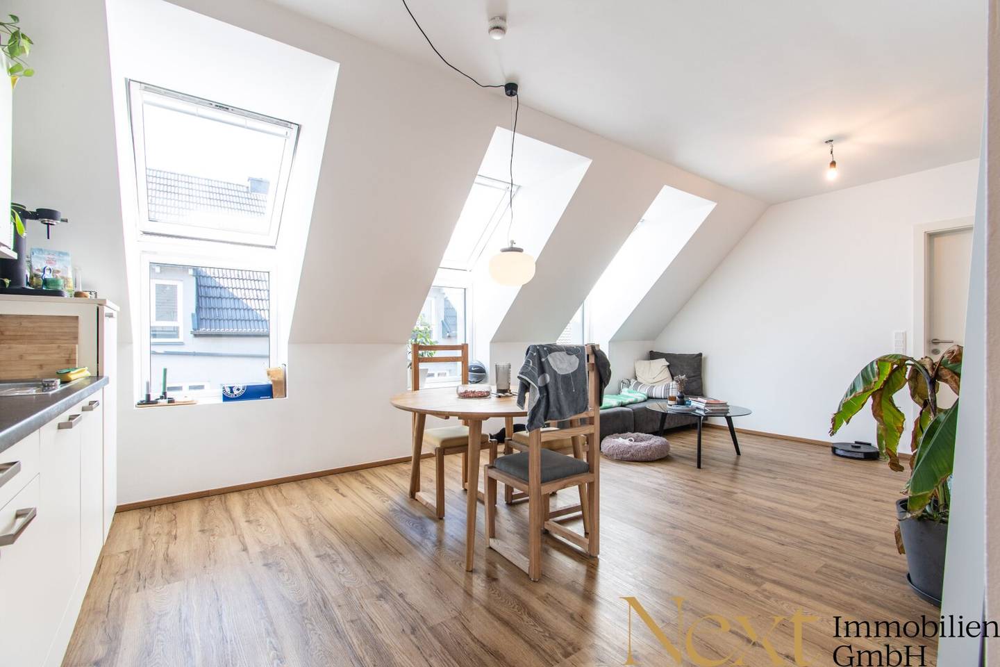 Modern 2-room attic apartment with high-quality kitchen near Lentia for rent