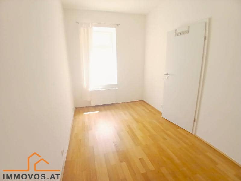 Helle Erdgeschosswohnung im Altbau nahe Park