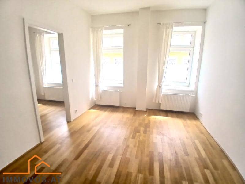 Helle Erdgeschosswohnung im Altbau nahe Park
