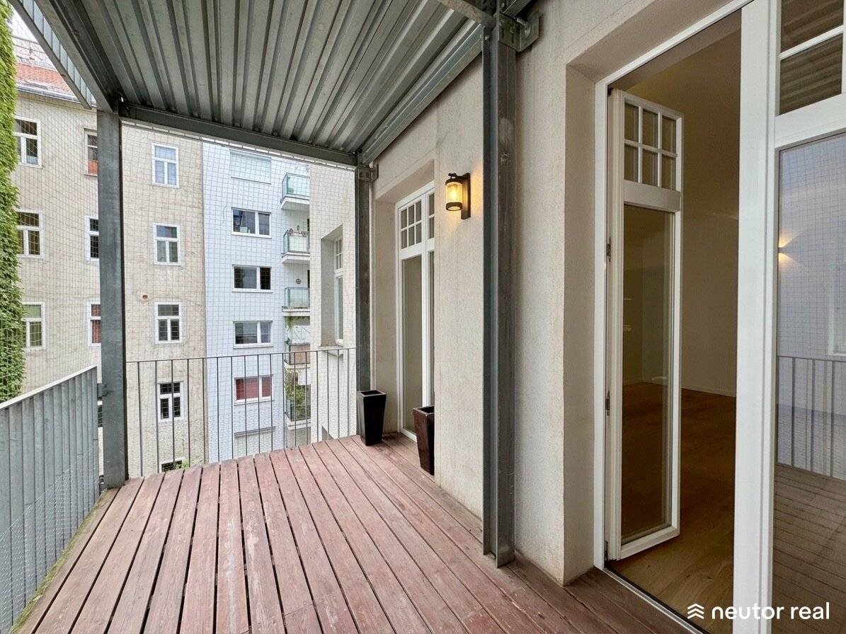 Einzigartiges LOFT in Hofruhelage mit großzügigem Balkon | Bestandsfrei