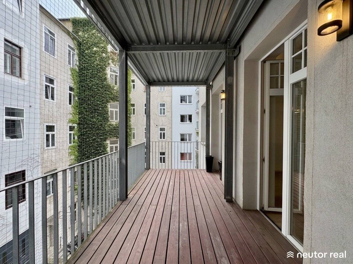Einzigartiges LOFT in Hofruhelage mit großzügigem Balkon | Bestandsfrei