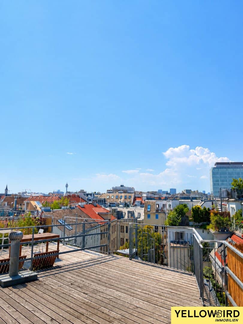 2-room historic building with roof terrace I 360-degree I with view of Danube