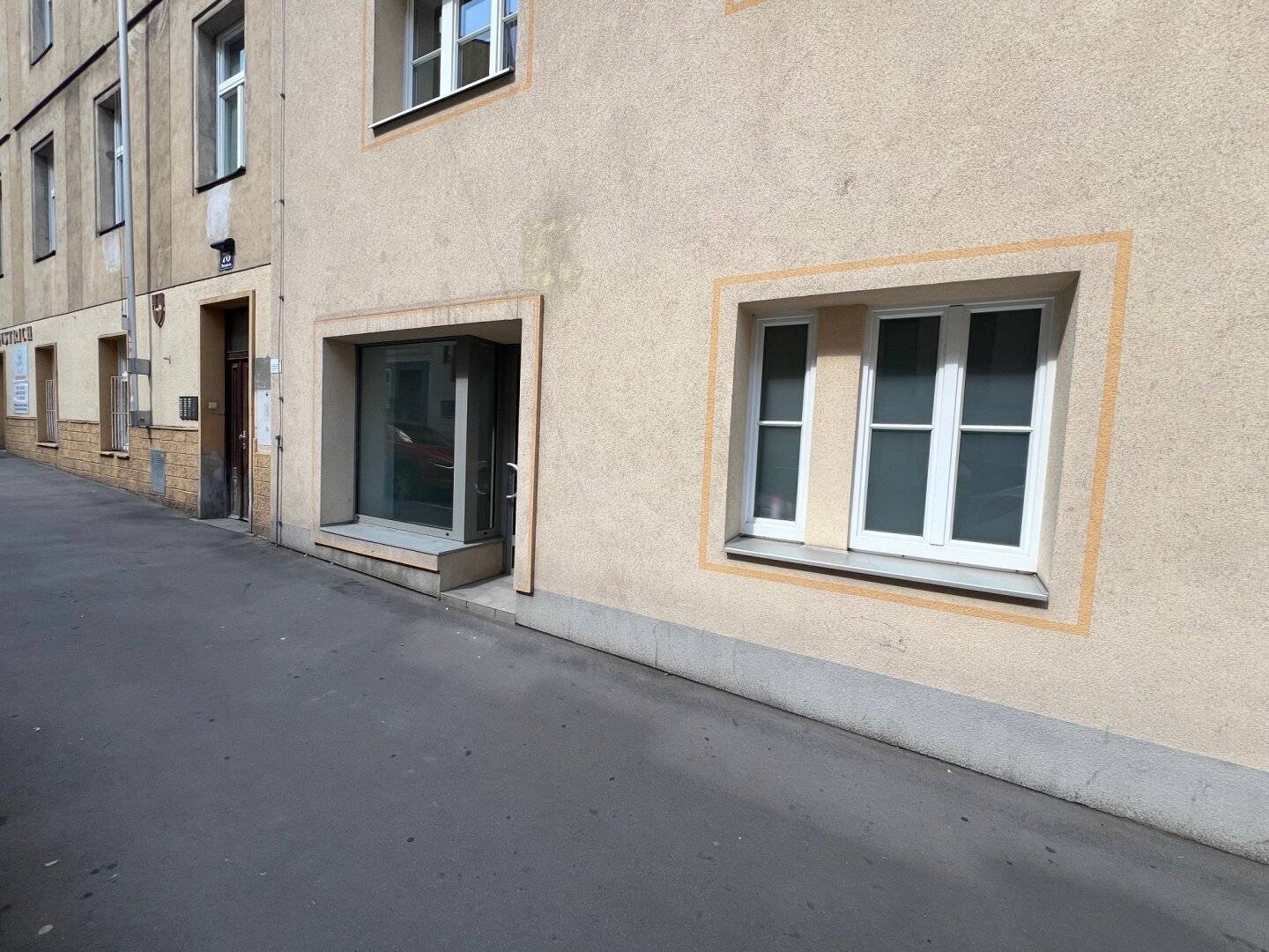 Vielseitig nutzbares Geschäftslokal mit ca. 30m² im 10. Bezirk