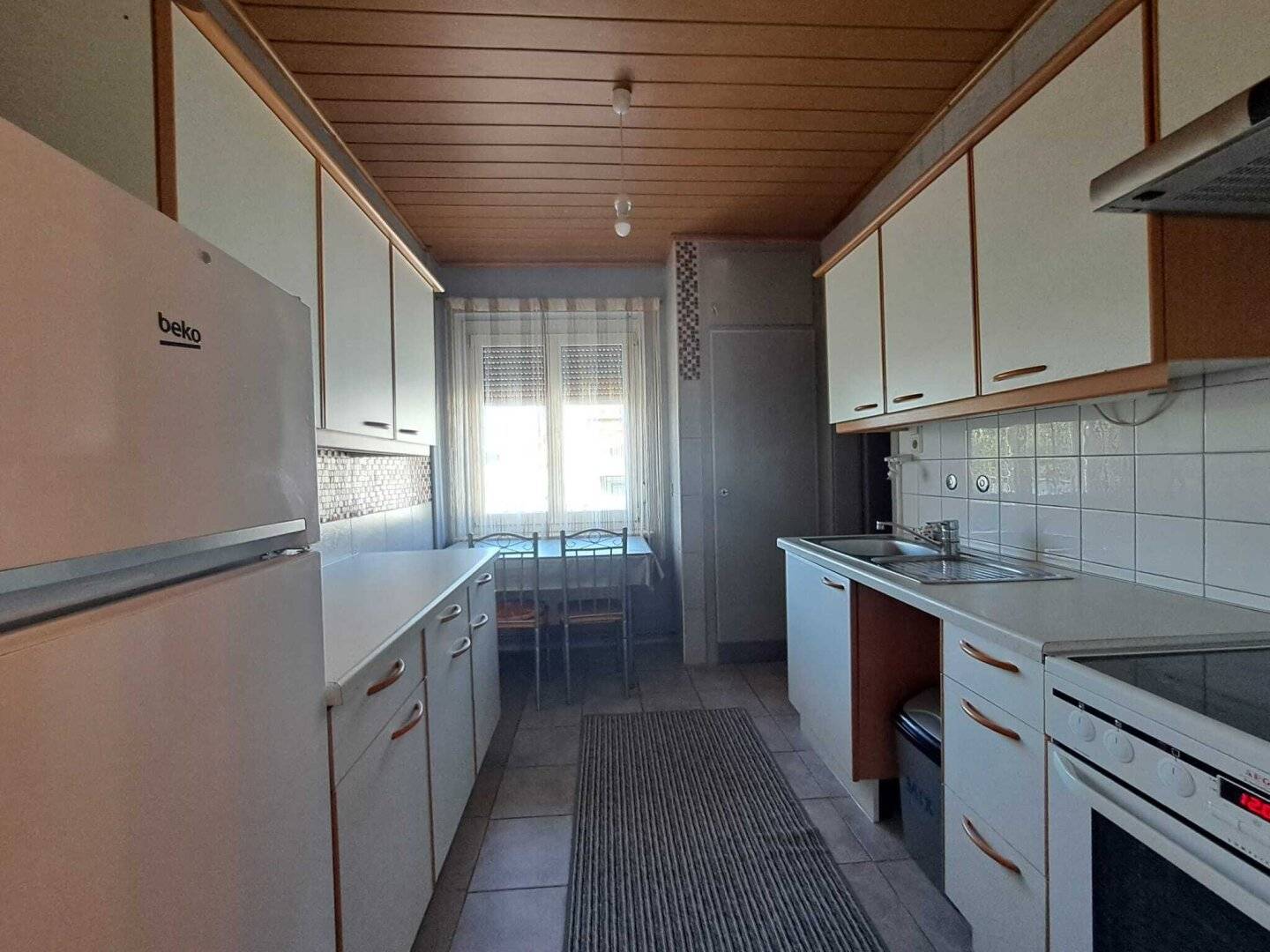 NATURNAH-STADTNAH, sonnige 3ZI mit Balkon 3./letzter Stock, schöne Ausichtslage, Carport