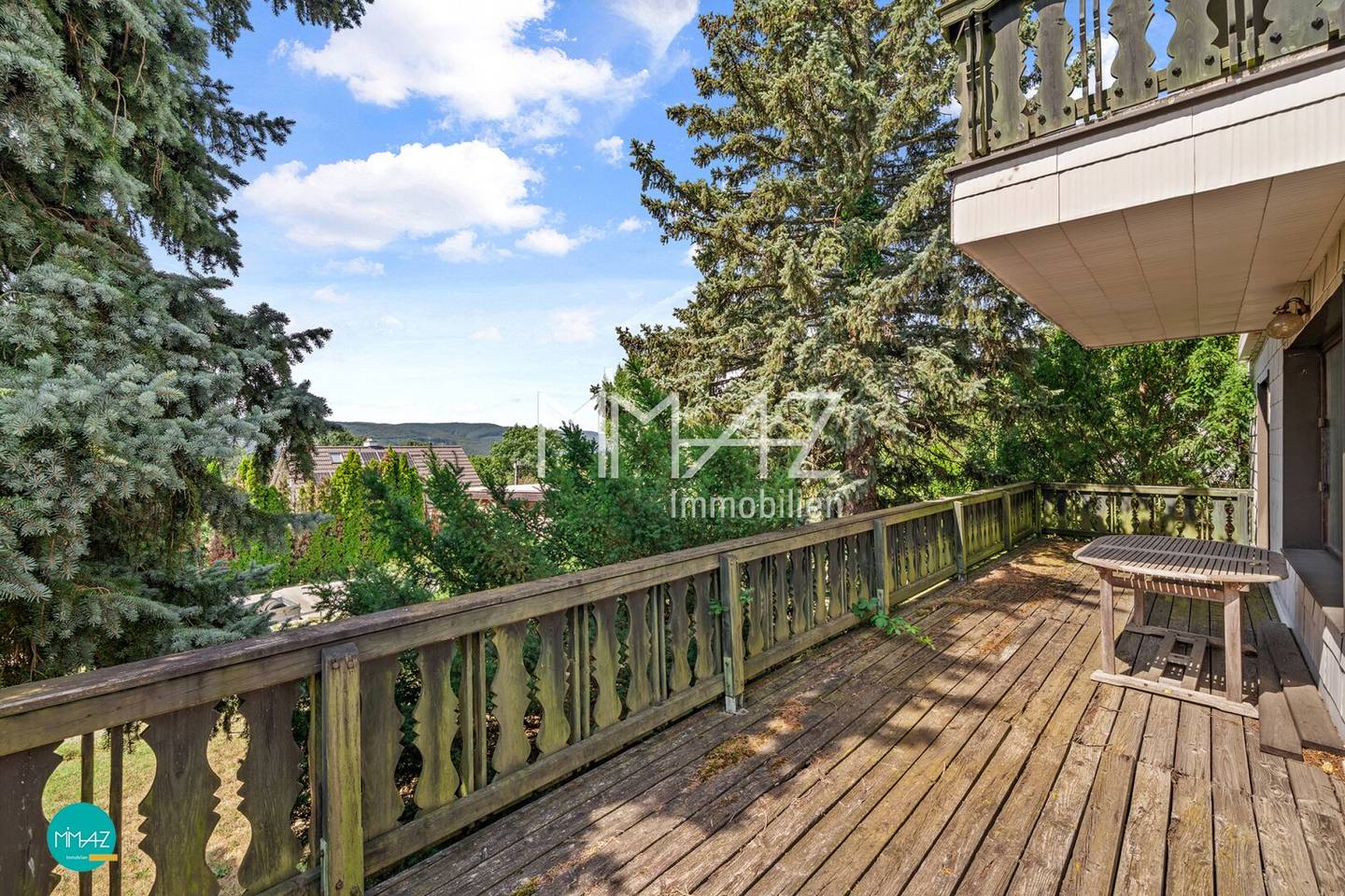 EXKLUSIVE LAGE. EINMALIGE CHANCE. Rund 902 m² Baugrundstück mit Altbestand und beeindruckendem Fernblick am Ölberg.