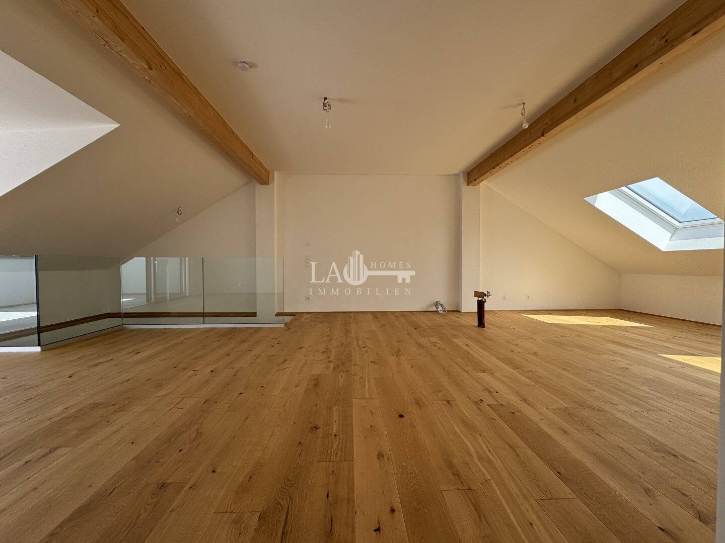 SOMMER SALE !!! ERSTBEZUG - Maisonette mit großzügiger Terrasse