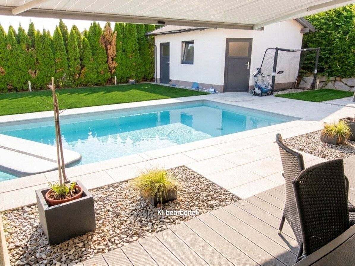 Neuwertiges Einfamilienhaus mit herrlichem Pool, top Ausstattung!