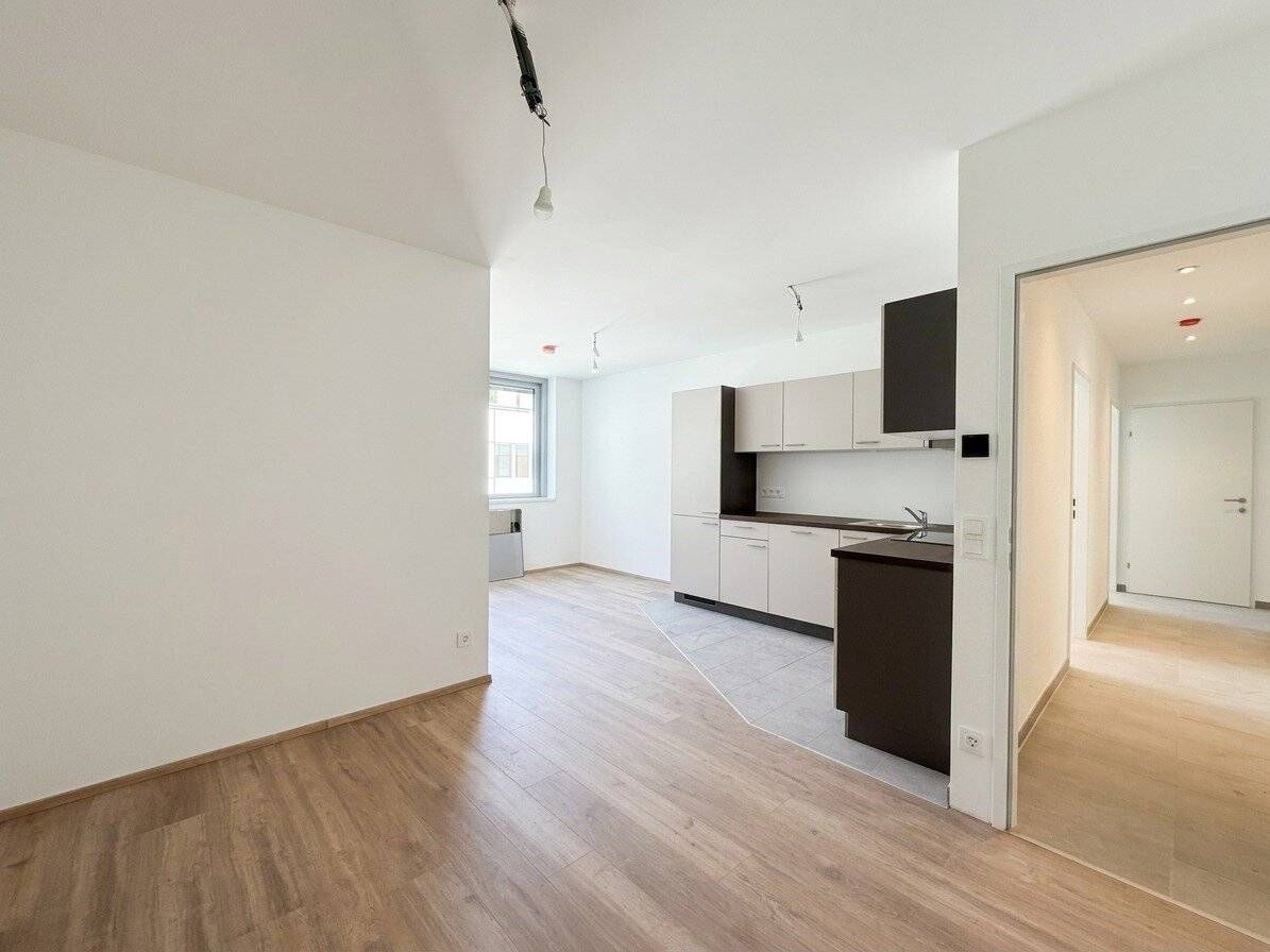 Erstbezug: Gekühlte 4-Zimmer-Wohnung mit zwei Bädern &amp; Top-Anbindung