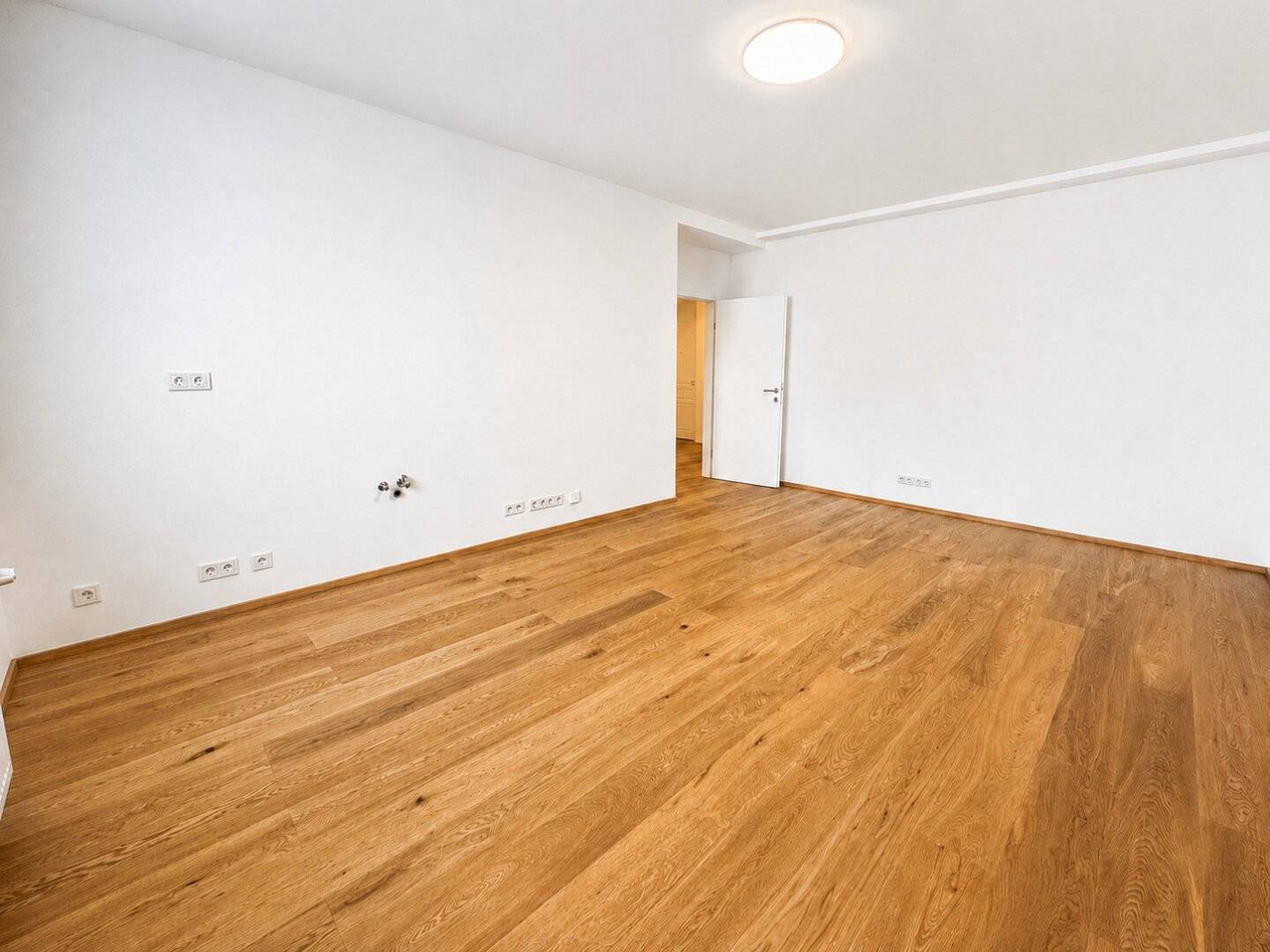 Renovated 3-room apartment in the 3rd district – parquet flooring | top location | available immediately