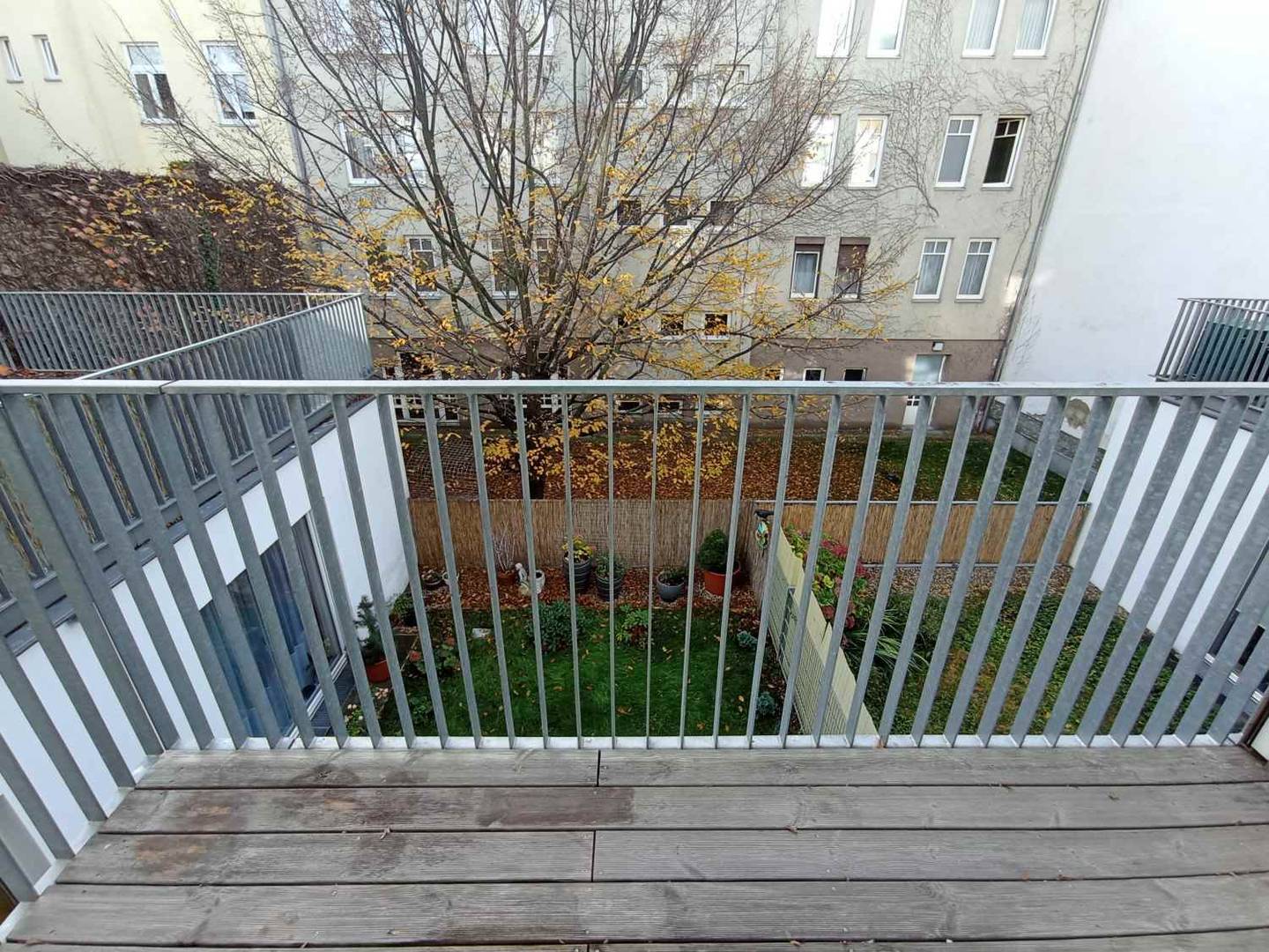 Modern apartment with garden and terrace near U6