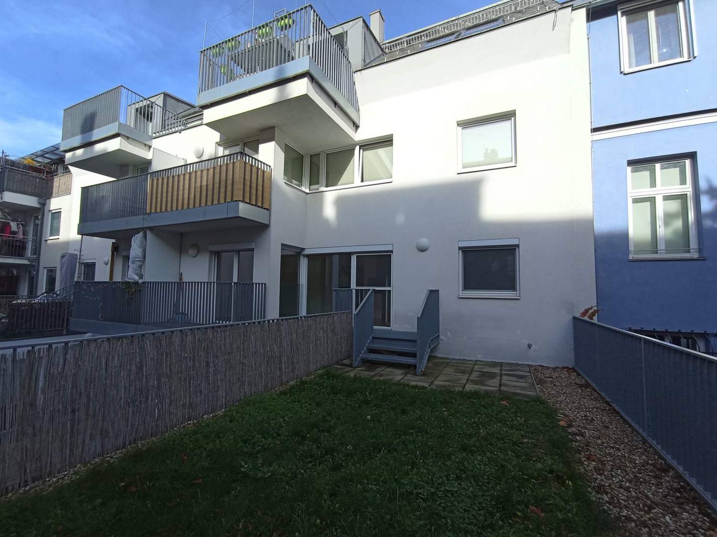 Modern apartment with garden and terrace near U6