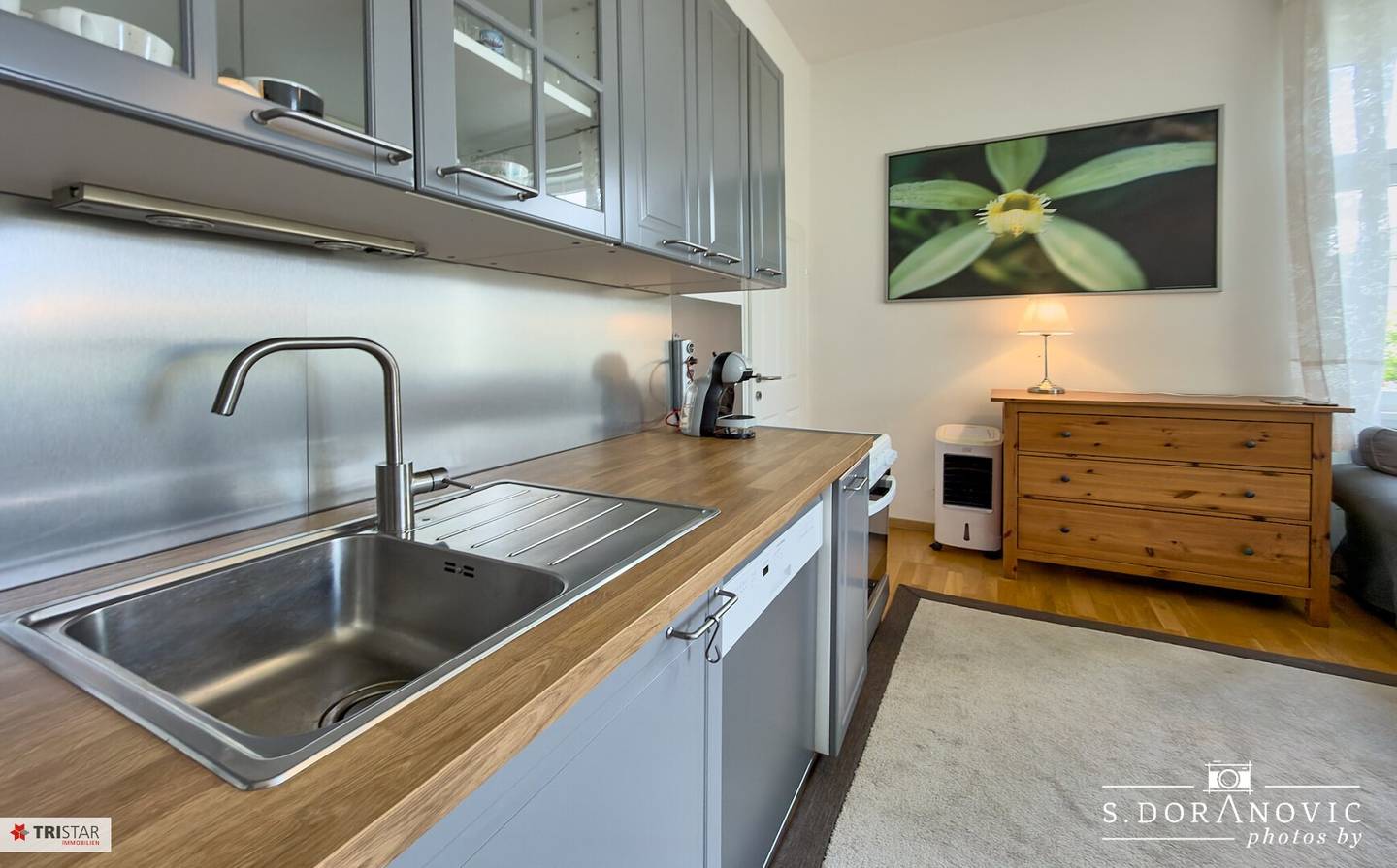 NEW! Viennese old building in the 20th district Bright 2-room old building apartment with elevator and view of greenery fully furnished 1200 Vienna