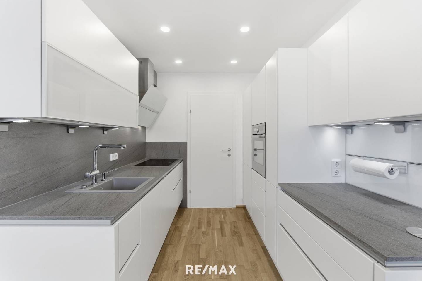 Furnished apartment with sunny terrace and lift