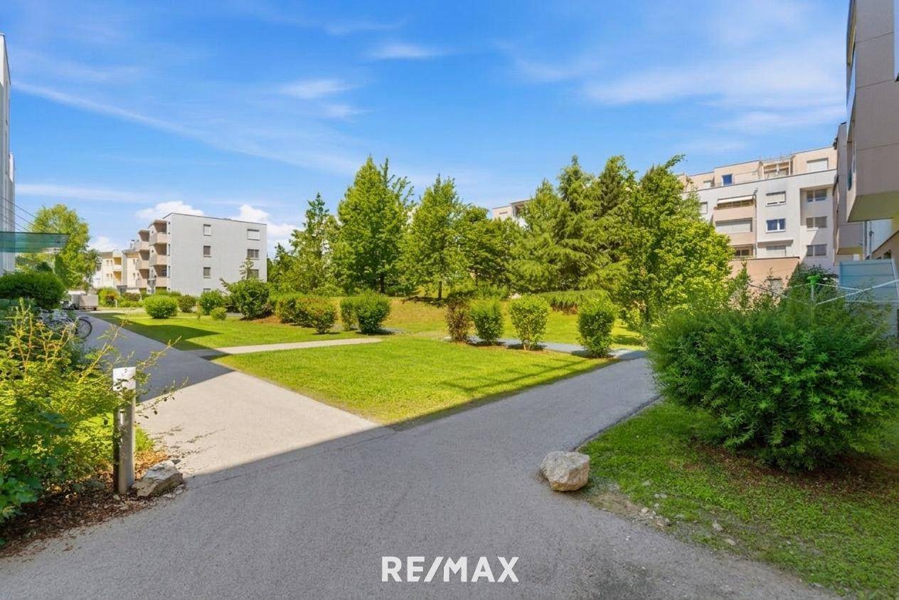 Furnished apartment with sunny terrace and lift