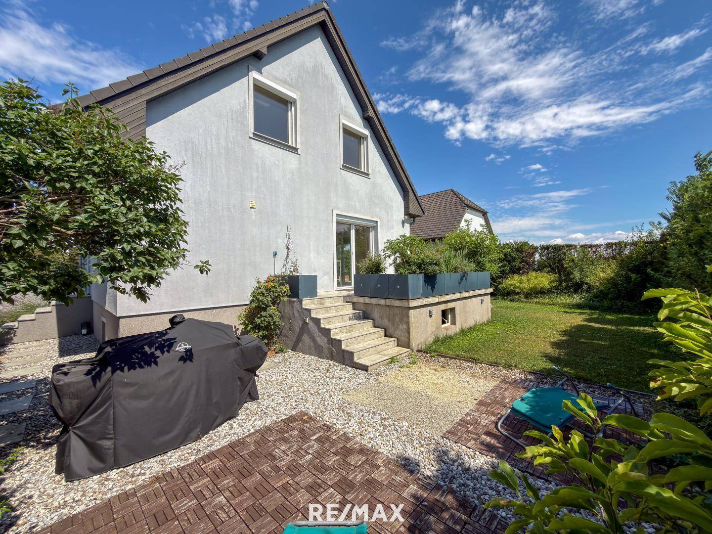Gepflegte Familienwohnung in grüner ruhiger Lage mit Garage