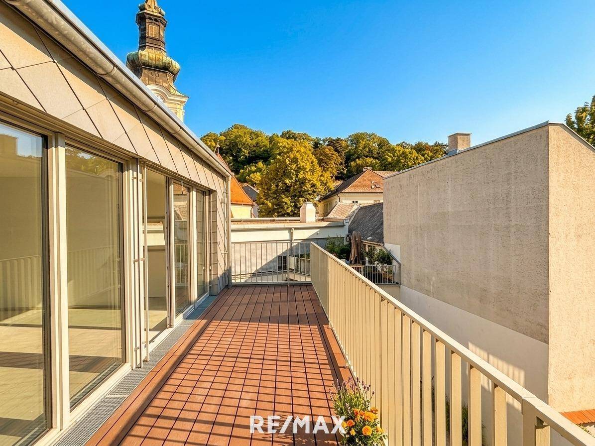 Spacious family apartment with garden and terrace