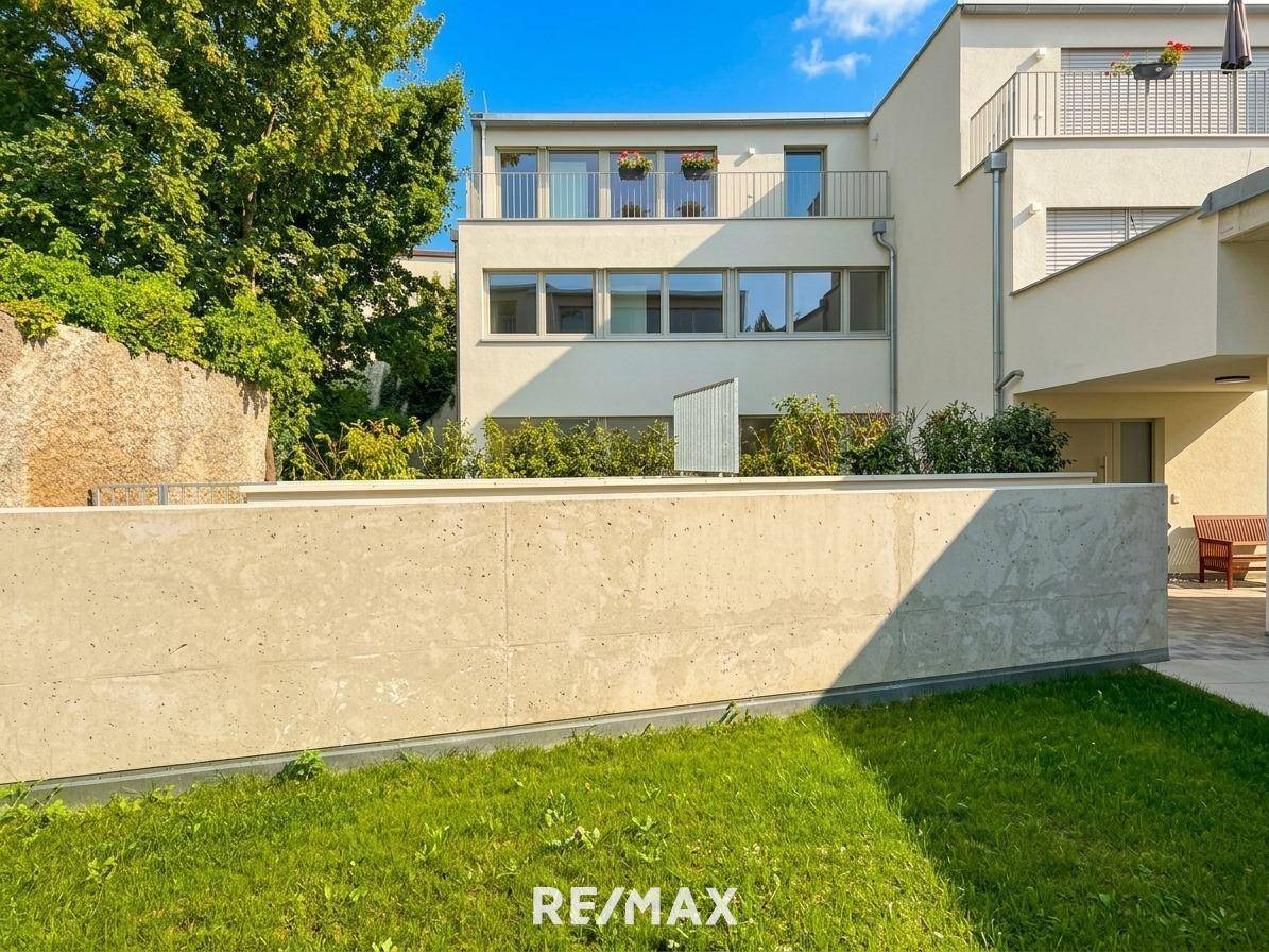 Maisonettewohnung with garden and private atrium