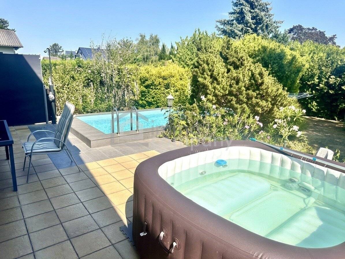 Traum-Bungalow in Gänserndorf mit Pool, Garten, Terrasse &amp; Carport – jetzt entdecken!