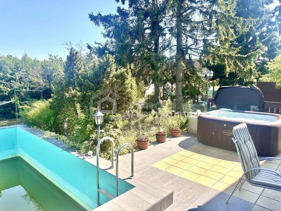 Traum-Bungalow in Gänserndorf mit Pool, Garten, Terrasse &amp; Carport – jetzt entdecken!