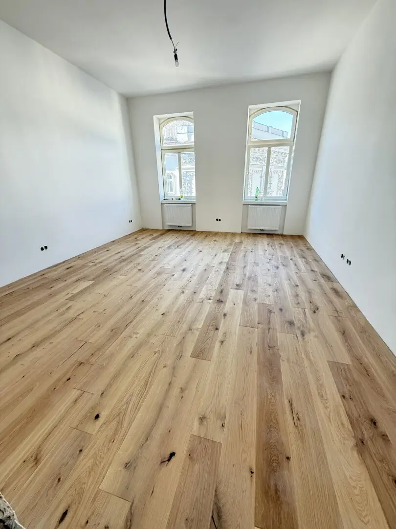 First occupancy: Modern 2-room old building apartment with elevator in 1200 Wien, 49.72 m², €258,000