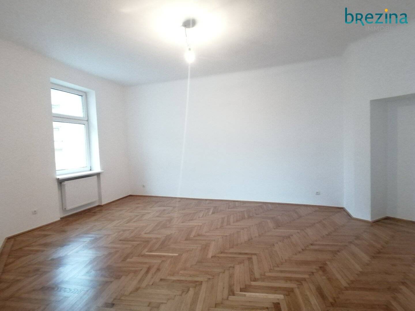 U6 near Jägerstrasse - Beautiful 2-room period apartment