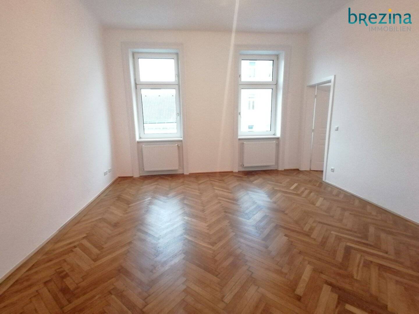 U6 near Jägerstrasse - Beautiful 2-room period apartment