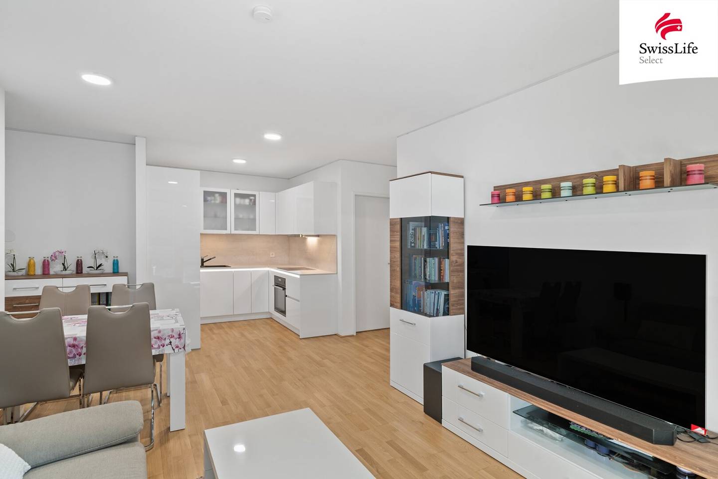 MARINA TOWER | Exclusive 3 Room Apartment | Loggia 13 m² | 5th Floor with Elevator