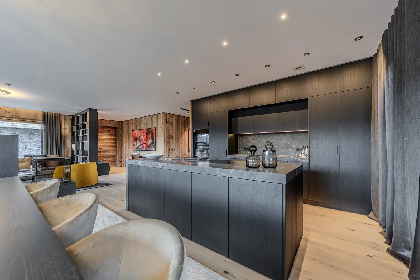 Maisonettewohnung with private garden and underground garage