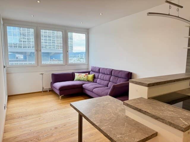 Top location, Center, Lentia