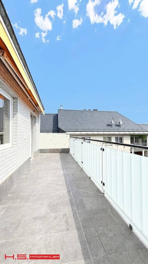 TOPKAUF- TERRASSENWOHNUNG - 2021 GENERALRENOVIERT  -  5. LIFTSTOCK - KLIMA - GRÜN- und FERNBLICK - THERMISCH SANIERTES HAUS