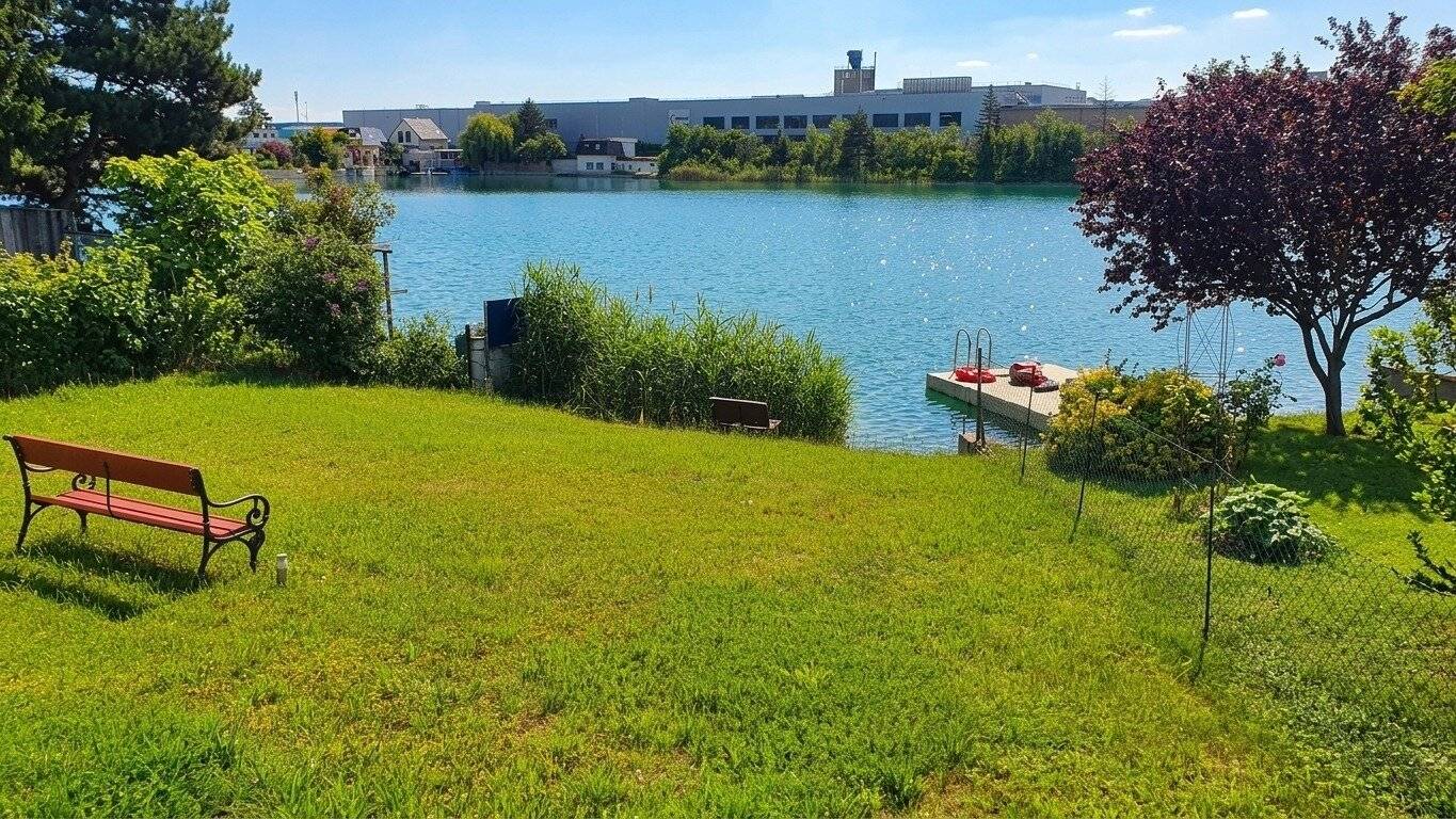 Olé, Olé wir bauen am See! Baugrundstück mit eigenem und direktem Seezugang nur 10 Minuten von Wiengrenze entfernt
