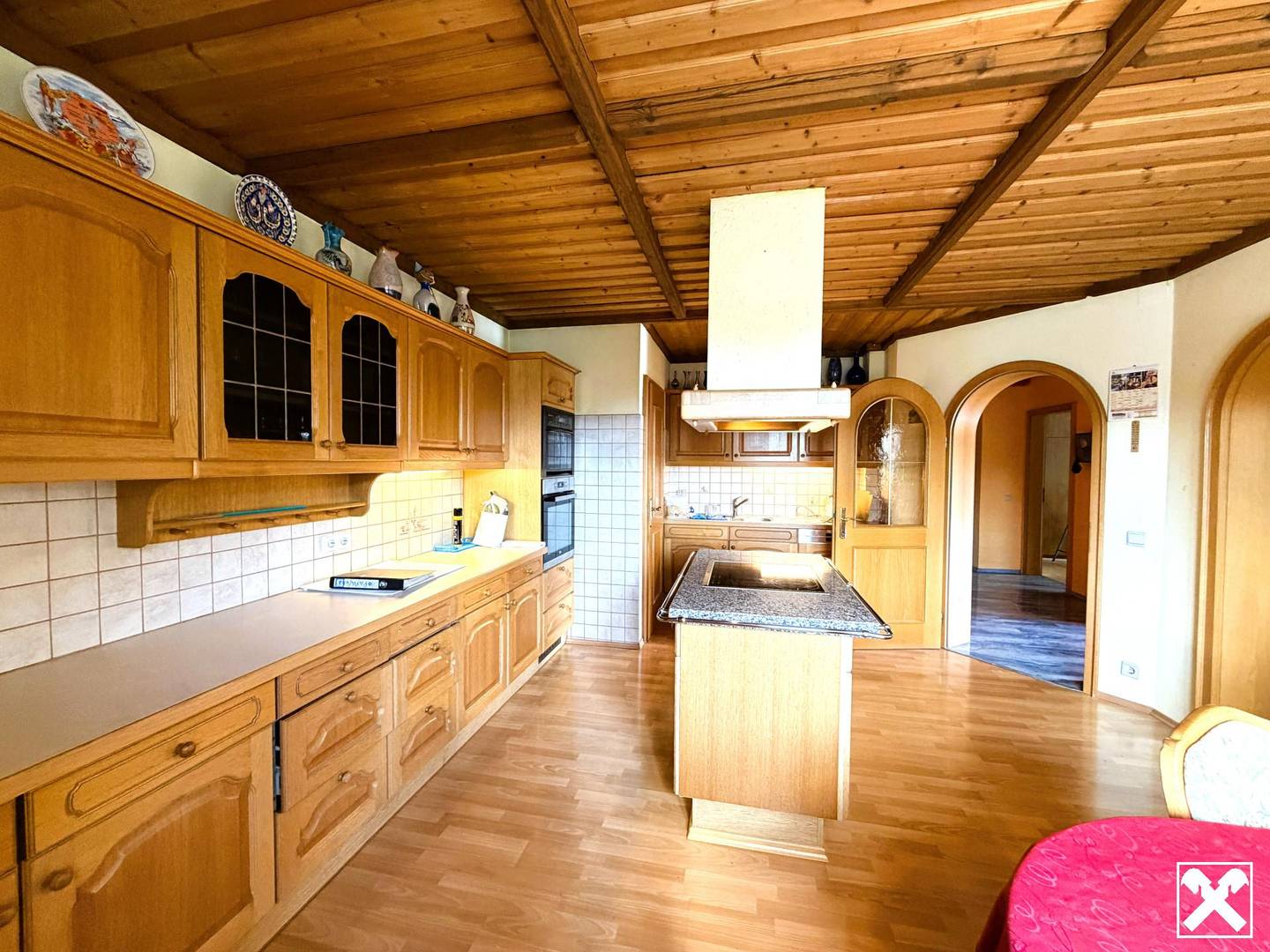 Sunny family apartment with large garden and photovoltaic
