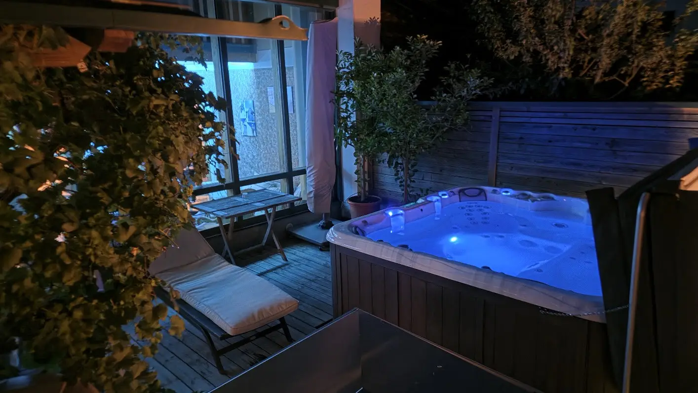 Familienwohnung energieeffizient mit PV Anlage und gepflegtem Garten