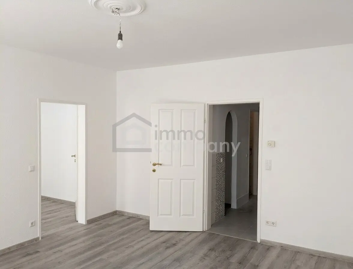 Wohnung frisch renoviert für Singles, Studenten, Anleger!