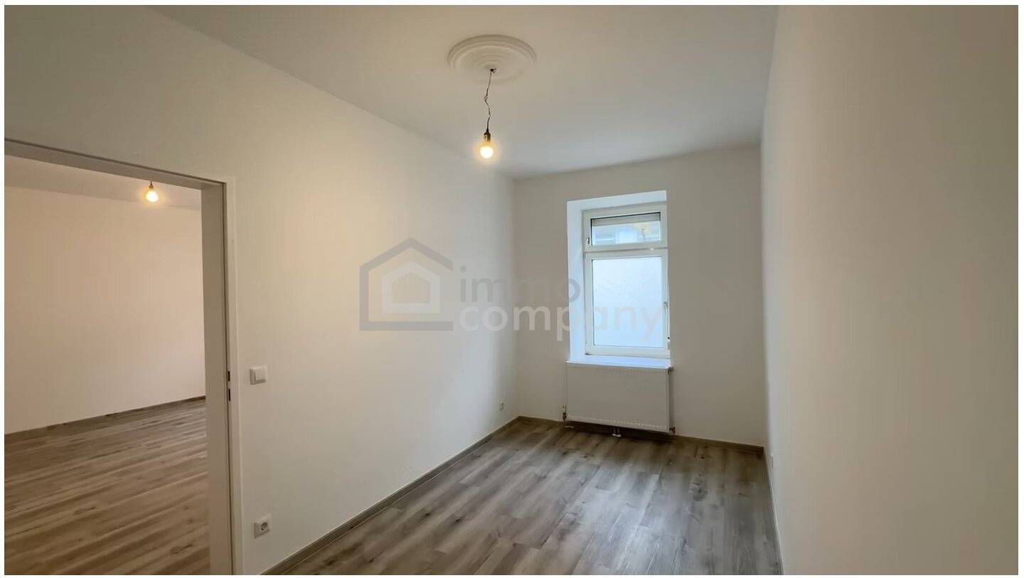 Wohnung frisch renoviert für Singles, Studenten, Anleger!