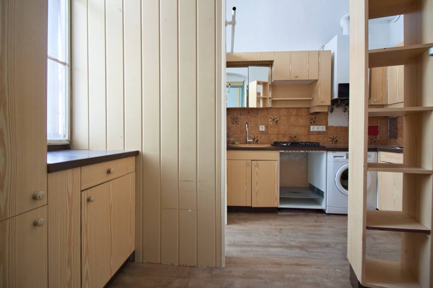 TOP location at Meidlinger Markt | in need of renovation | 2-room | quiet orientation