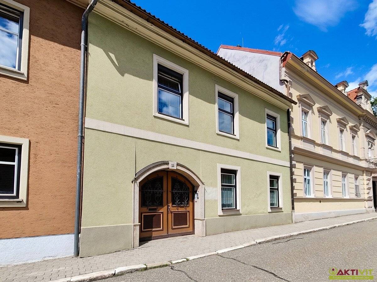 Gepflegtes Mehrparteienhaus mit vier Wohneinheiten in zentraler Lage von Judenburg.