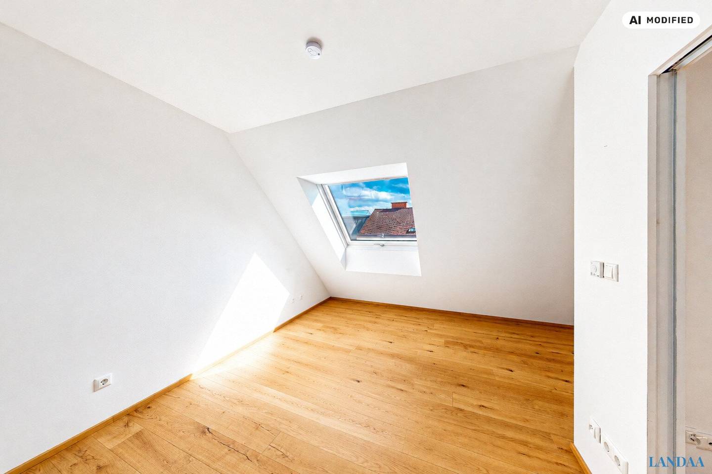 Dachgeschoss mit Südwest-Terrasse — Neubau 2022, Lift, Klimaanlage und Garagenplatz inklusive