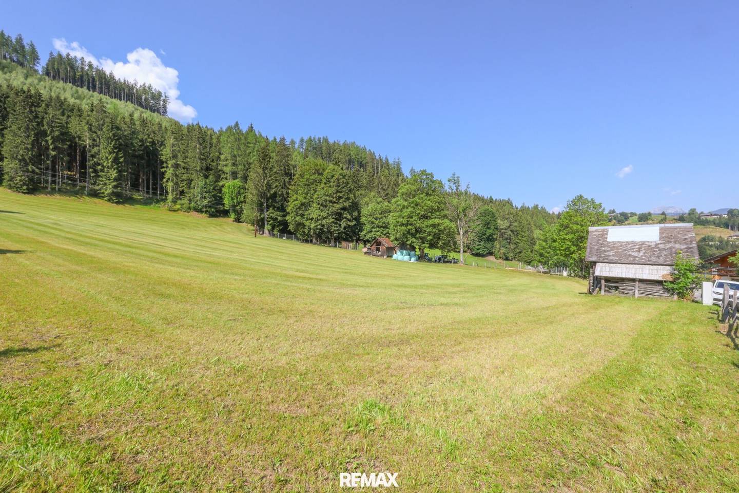 Atemberaubendes Panorama. Exklusives Baugrundstück mit unverbauten Blick auf das Dachsteinmassiv!