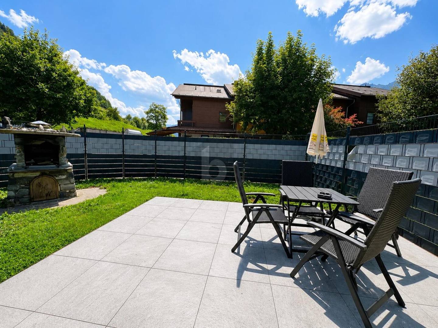 Familienwohnung mit sonnigem Garten und sehr niedrigen Betriebskosten