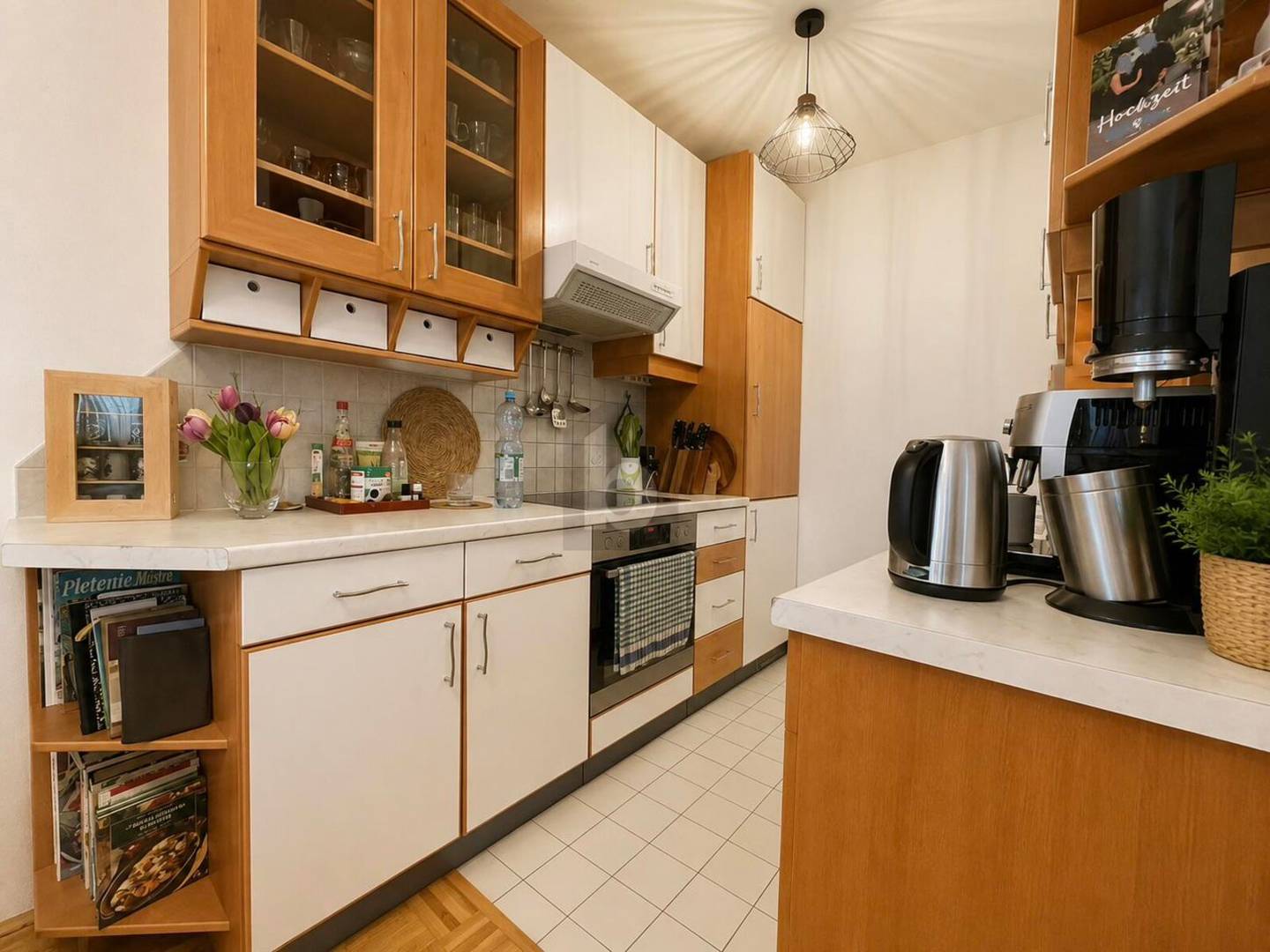 Sunny ground floor apartment with south garden and terrace
