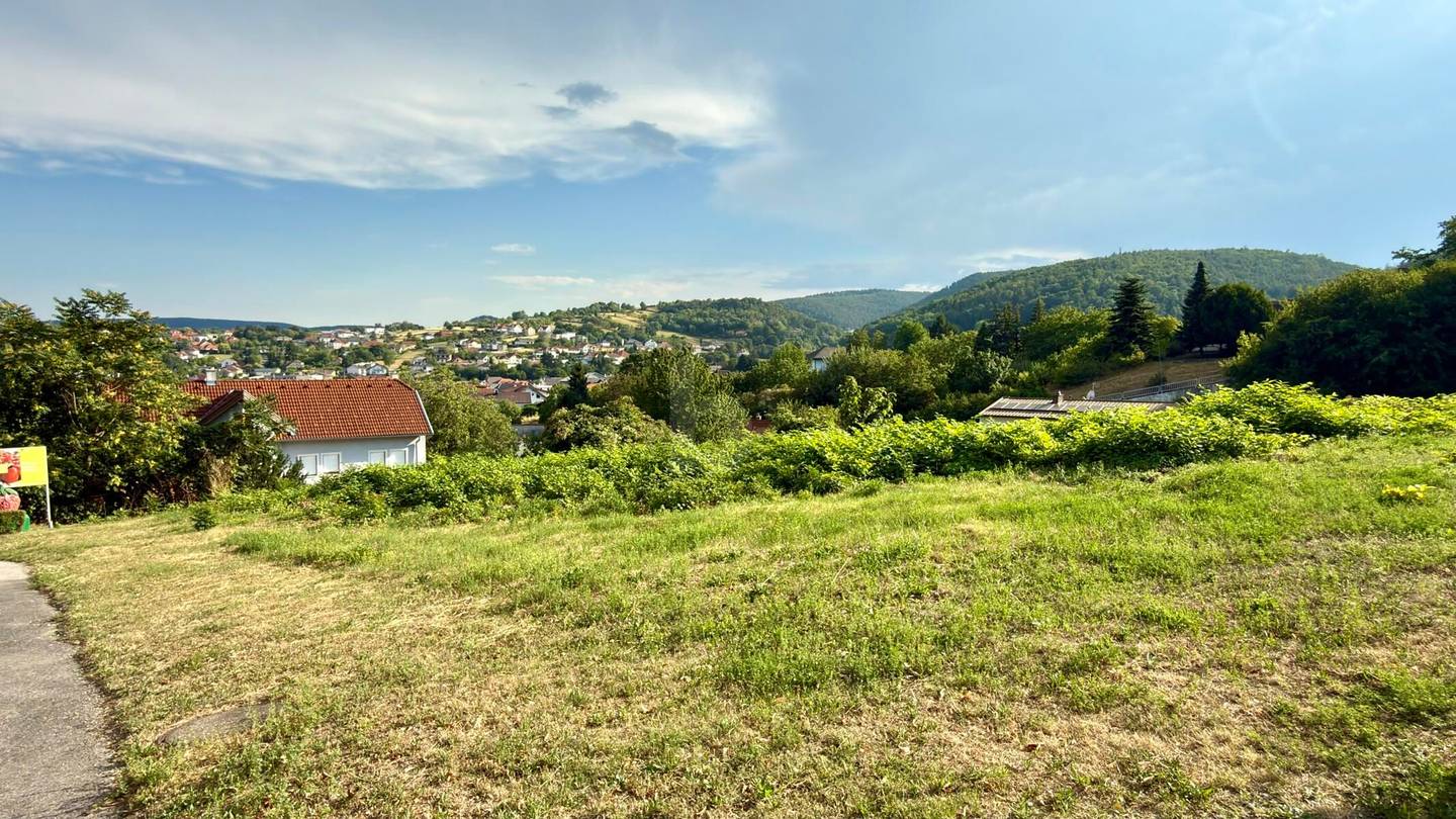 Sonnenverwöhntes Bauland mit Panorama Wohnung