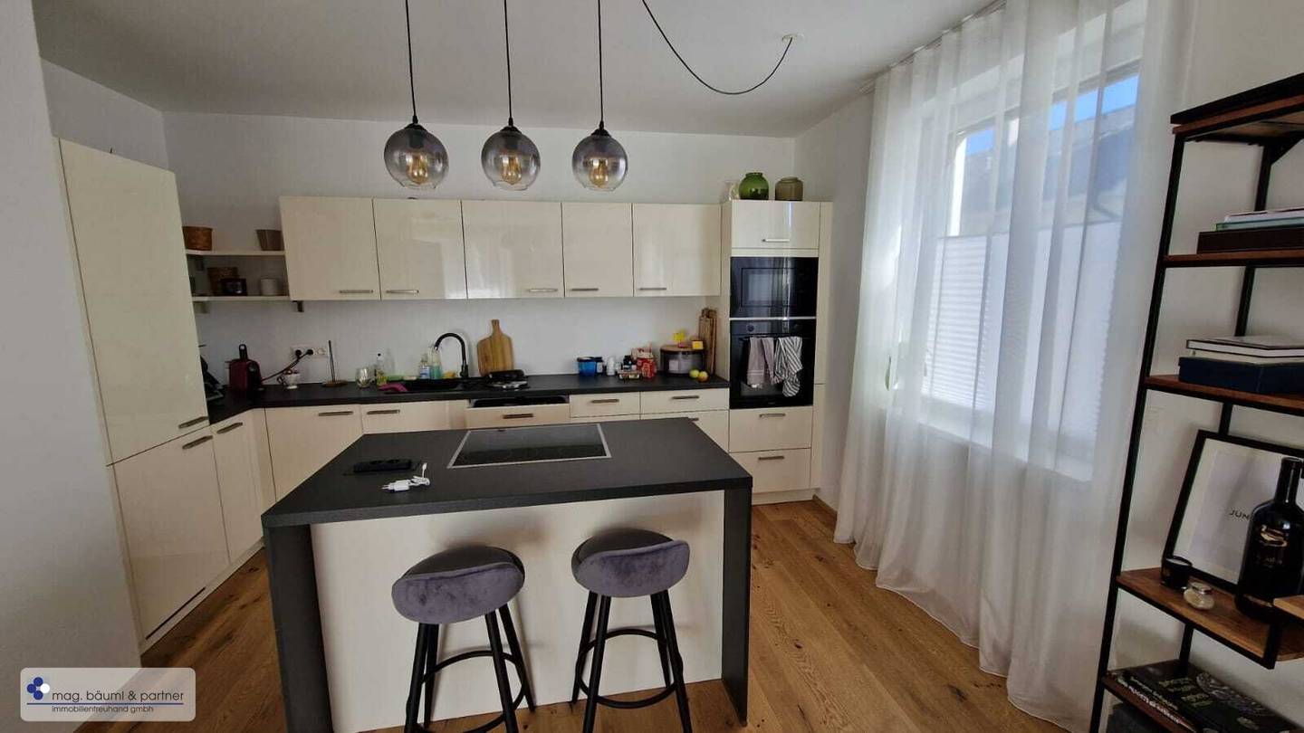 At the Alte Donau with 2 balconies, perfect maisonette with 3 rooms