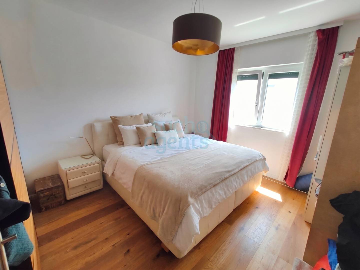 Helle Erdgeschosswohnung mit großem Privatgarten nahe Attersee