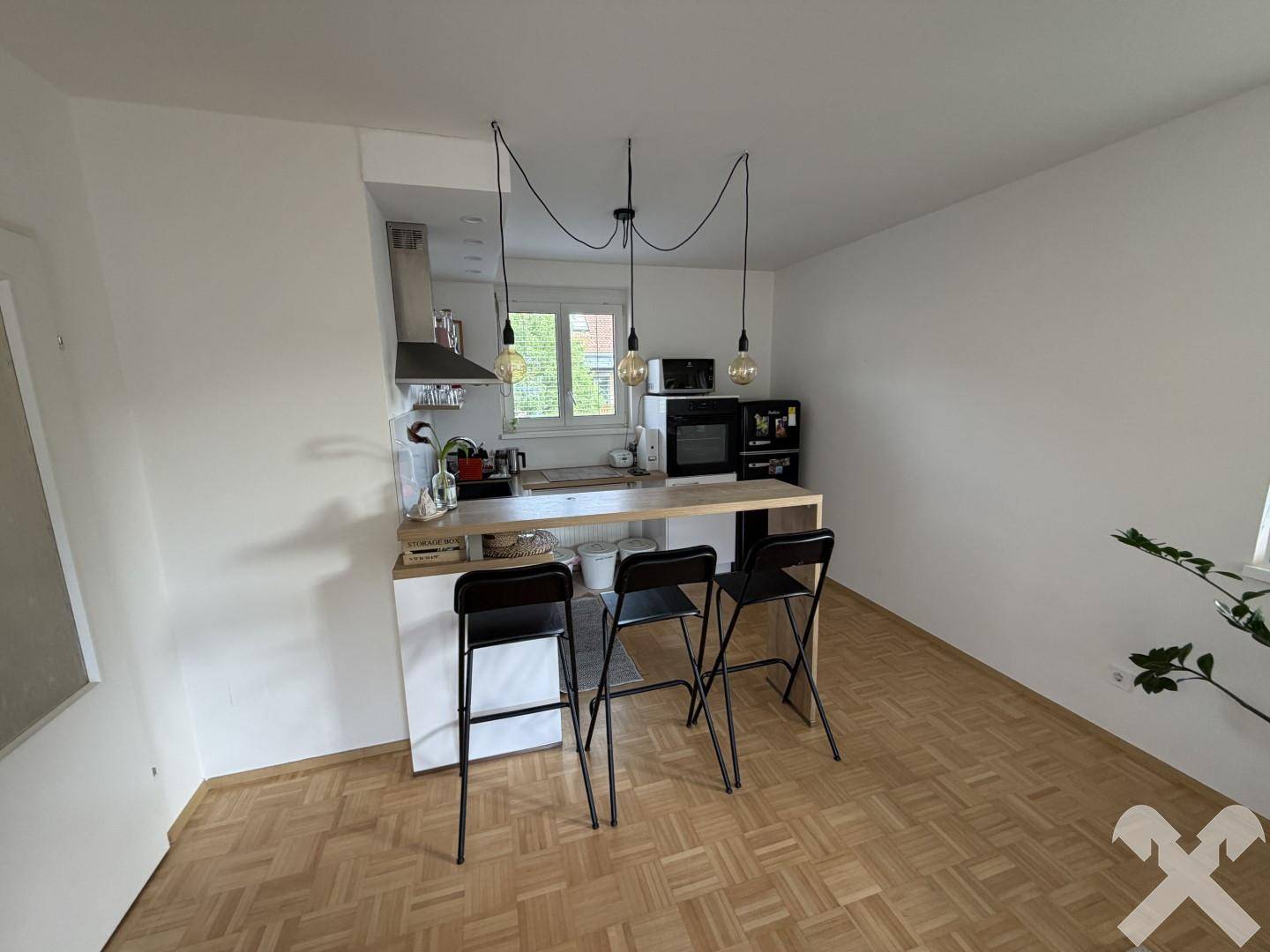 Helle Wohnung mit Balkon und Carport in zentraler Lage